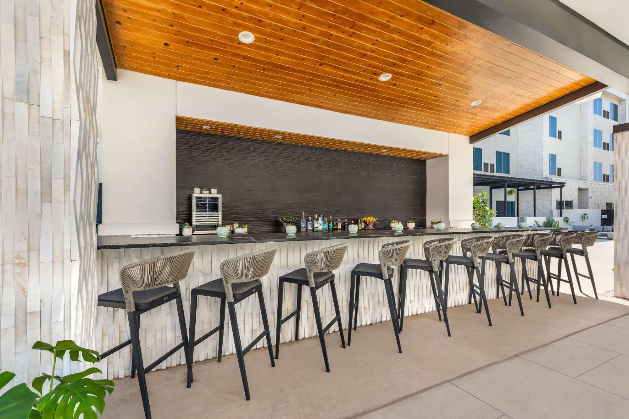 Cambria Hotel Waco University Riverfront Extérieur photo