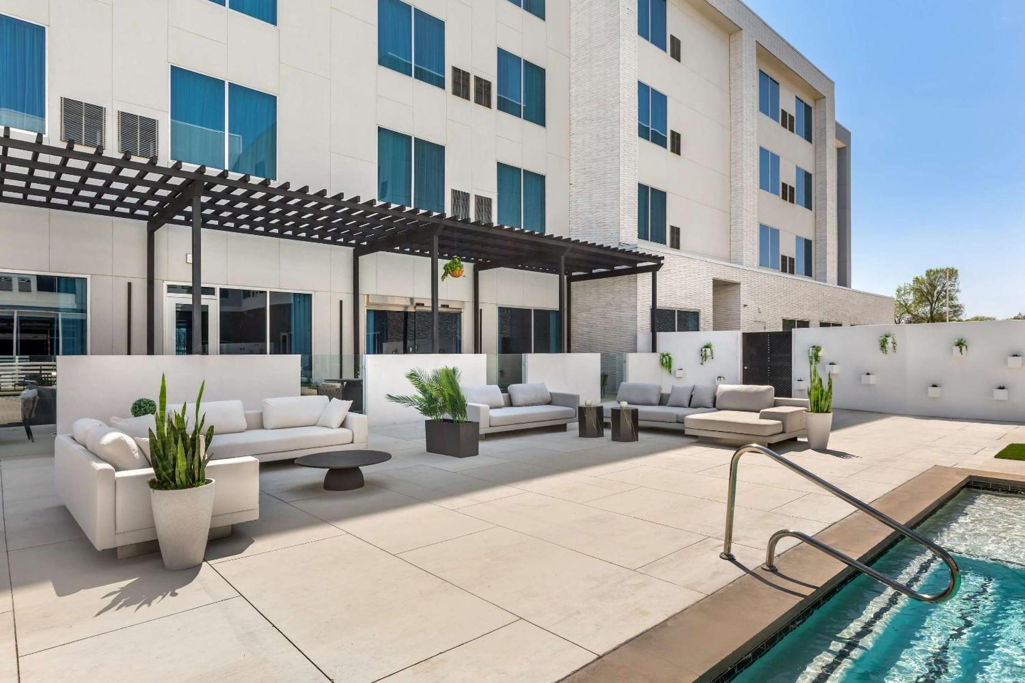 Cambria Hotel Waco University Riverfront Extérieur photo
